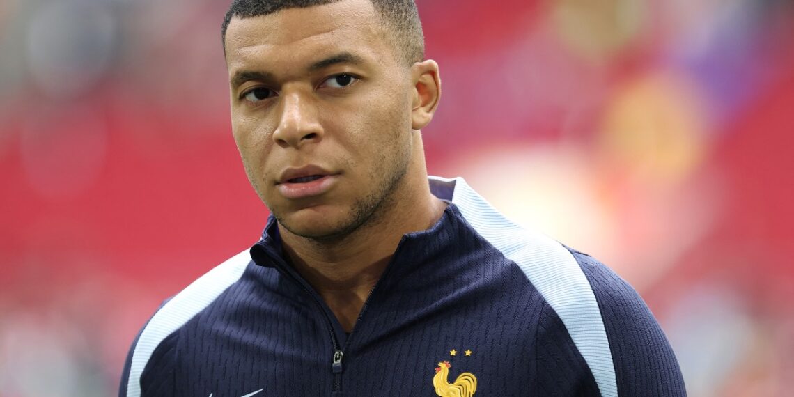 Kylian Mbappé es una de las figuras más emblemáticas del deportes francés. (Photo by FRANCK FIFE / AFP)