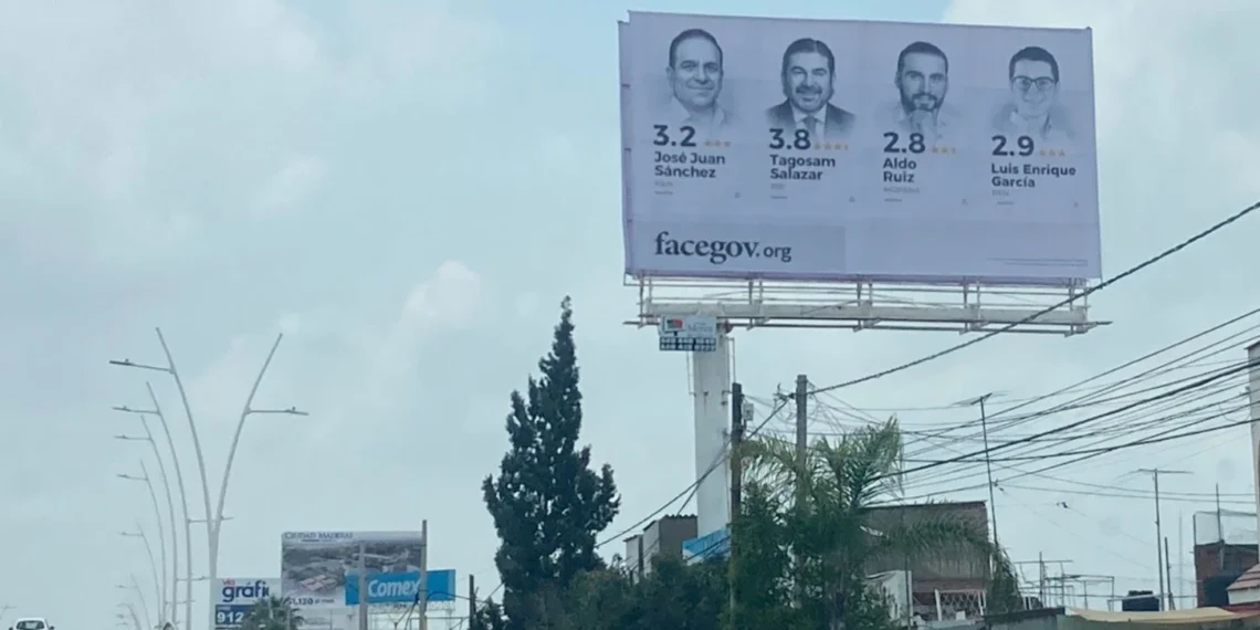 Morenistas se deslindan de espectaculares con supuestas encuestas electorales
