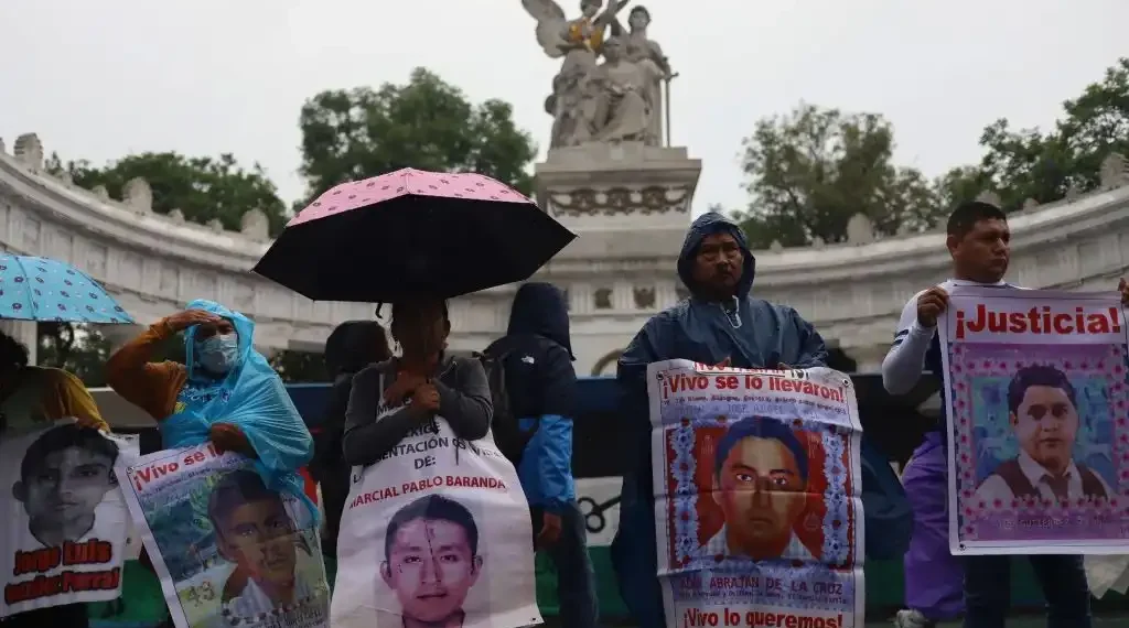 Familiares de los 43 normalistas desparecidos de Ayotzinapa. (Cuartoscuro)