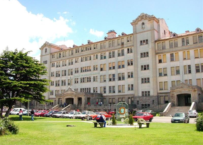 En el Hospital Interzonal General de Agudos (HIGA) se encuentra ingresado el hombre violentado sexualmente. (Especial)